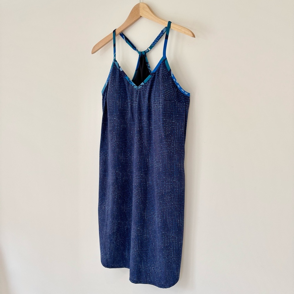 Title Nine “Next” Dress in Blue Abstract Pattern Side Pockets Racerback, Size L - Picture 4 of 10